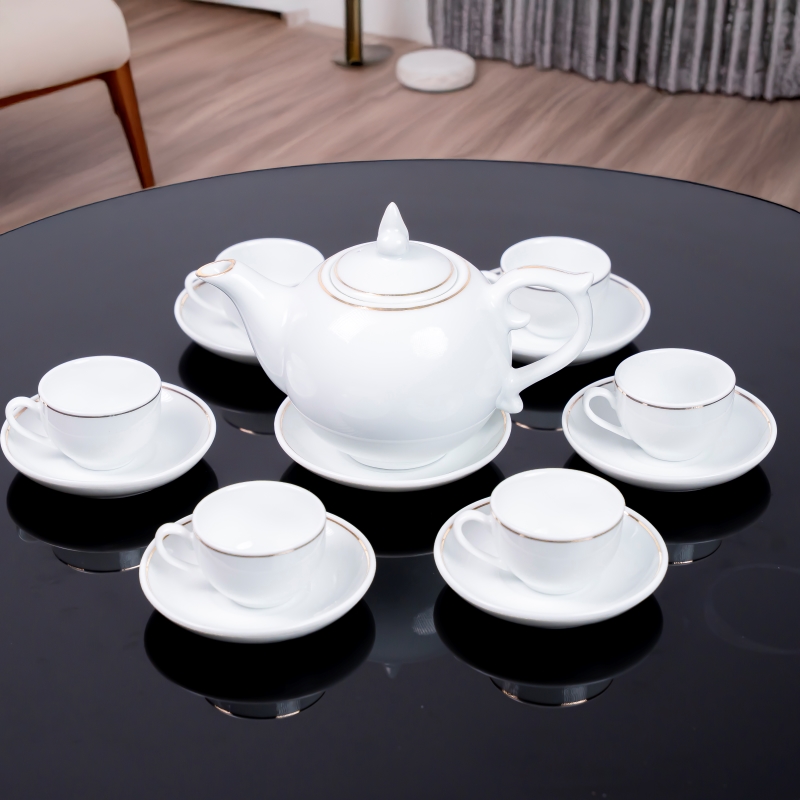 Bộ ấm chén sứ viền vàng đơn giản