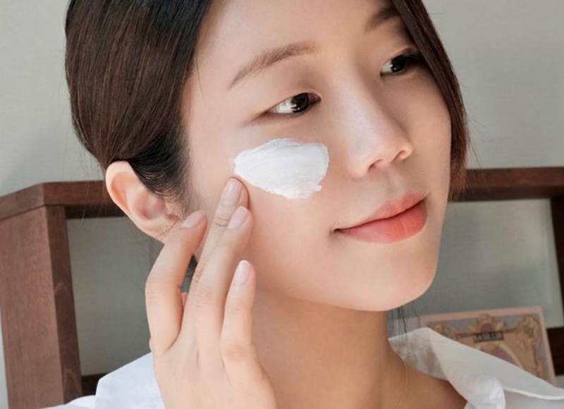 Kem chống nắng phổ rộng - Bí quyết bảo vệ da, chống lão hóa