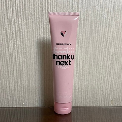 Sữa dưỡng thể Ariana Grande