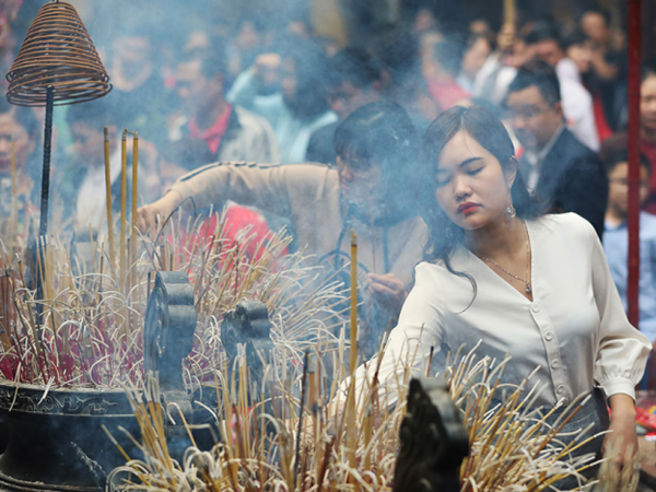 Sai lầm khi thích nhang cuốn tàn