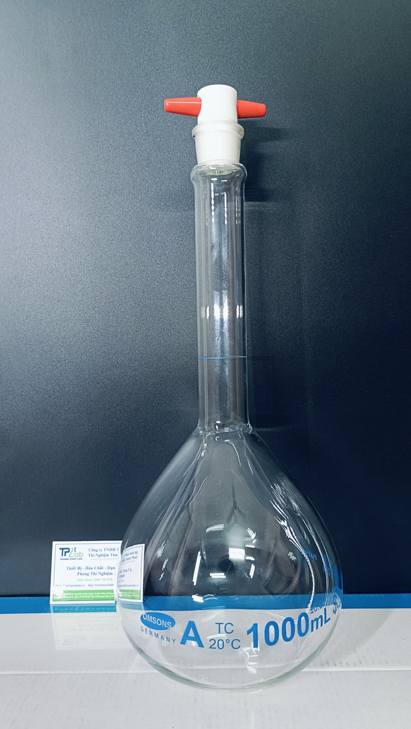Bình định mức trắng 1000ml, khóa nhựa, Class A, Hãng OMSONS GERMANY