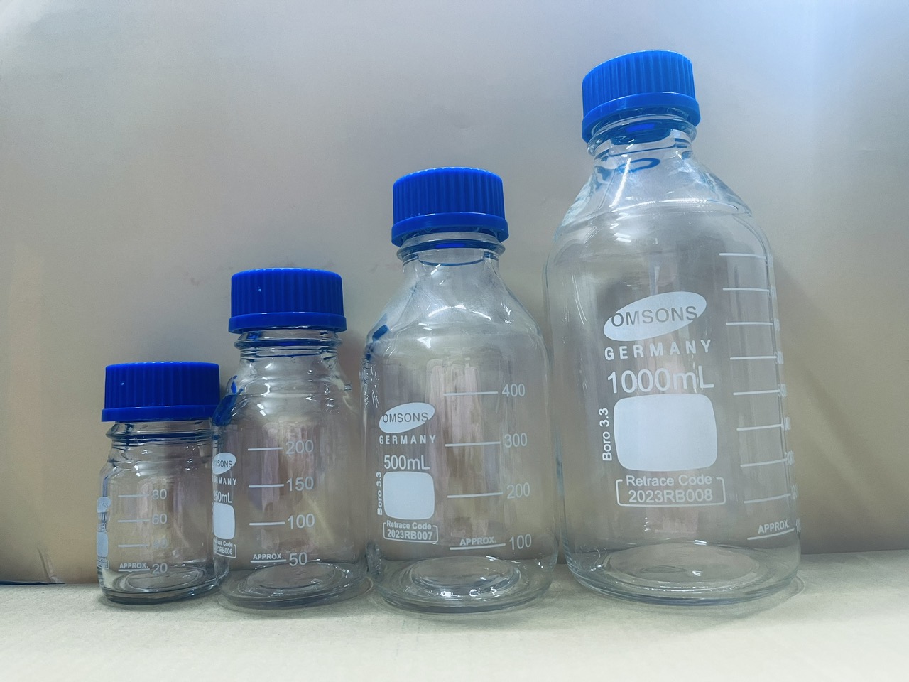 Chai trung tính trắng nắp vặn xanh 1000ml, Hãng OMSONS GERMANY