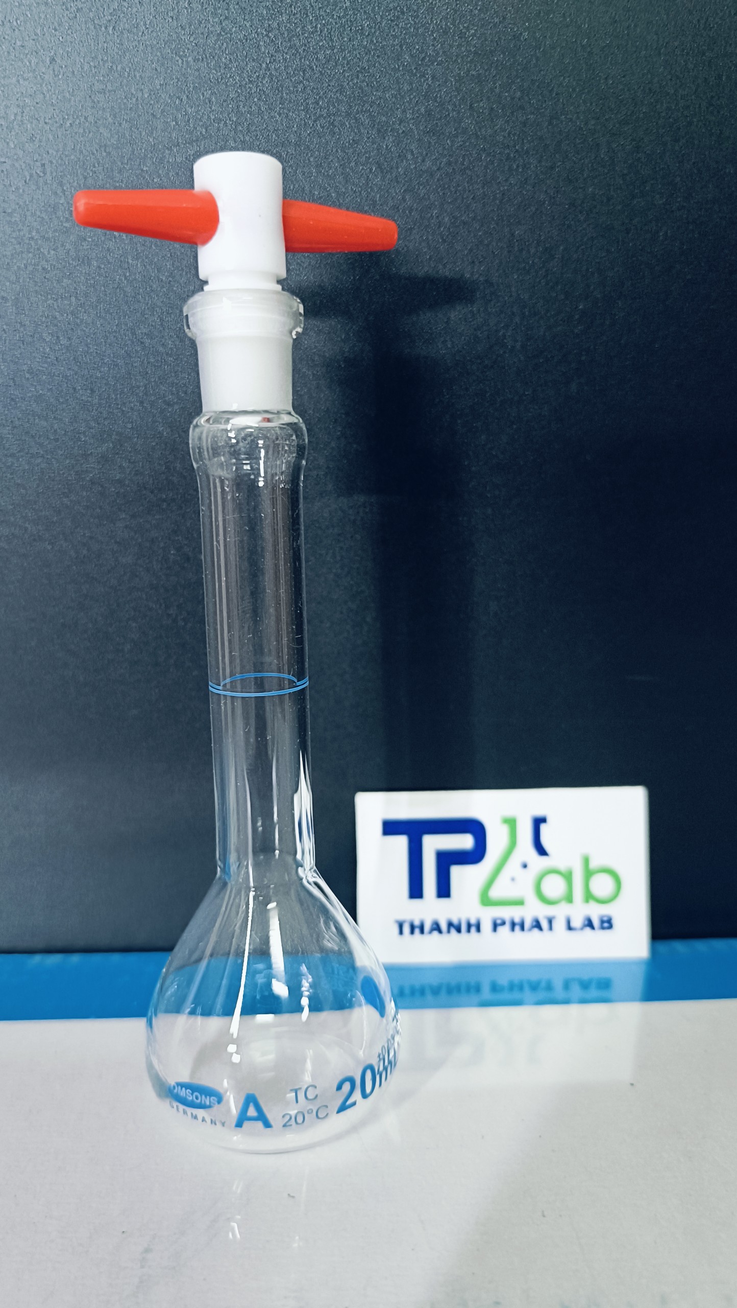 Bình định mức trắng 20ml, khóa nhựa, Class A, Hãng OMSONS GERMANY