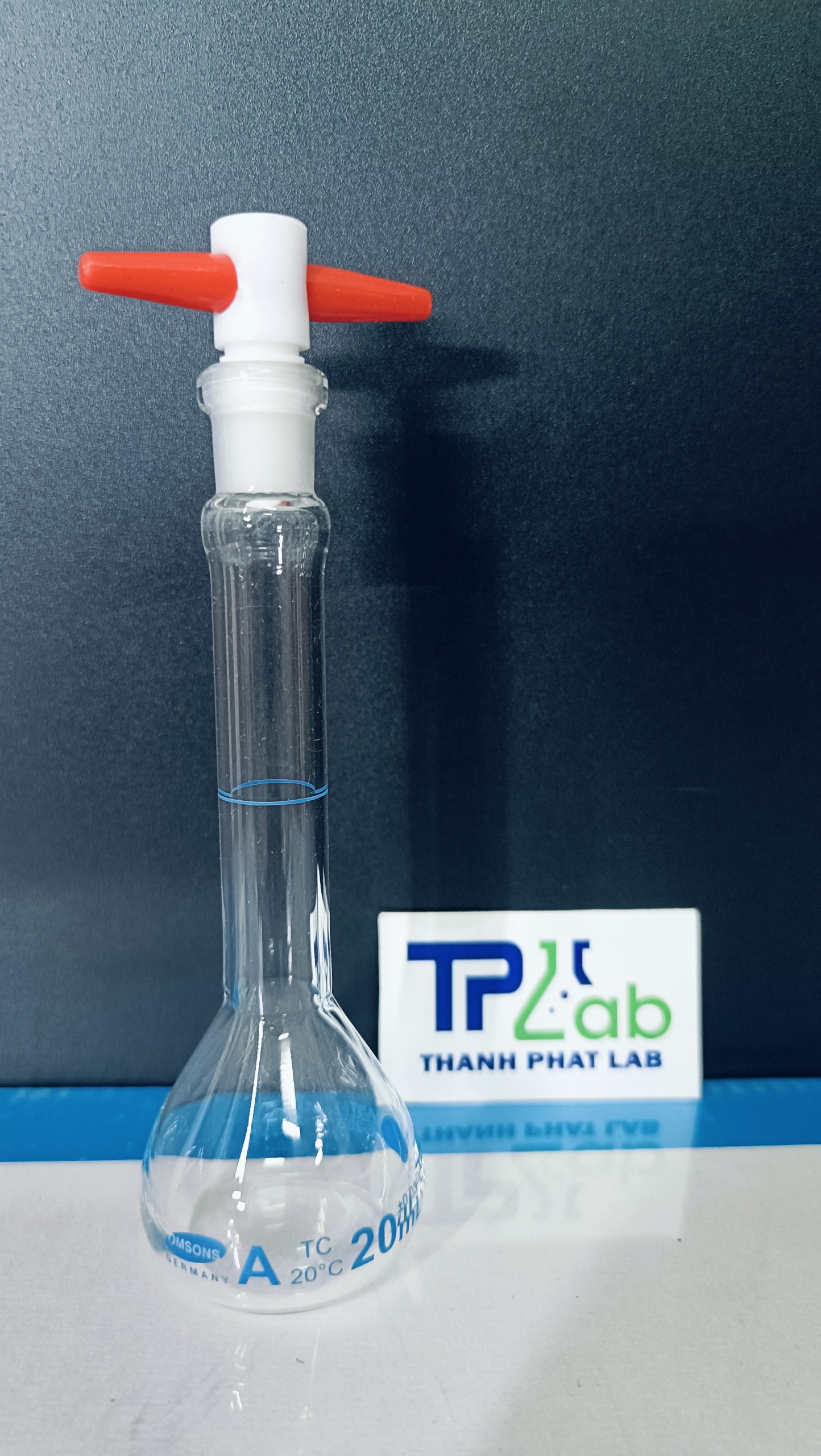 Bình định mức trắng 20ml, khóa nhựa, Class A, Hãng OMSONS GERMANY