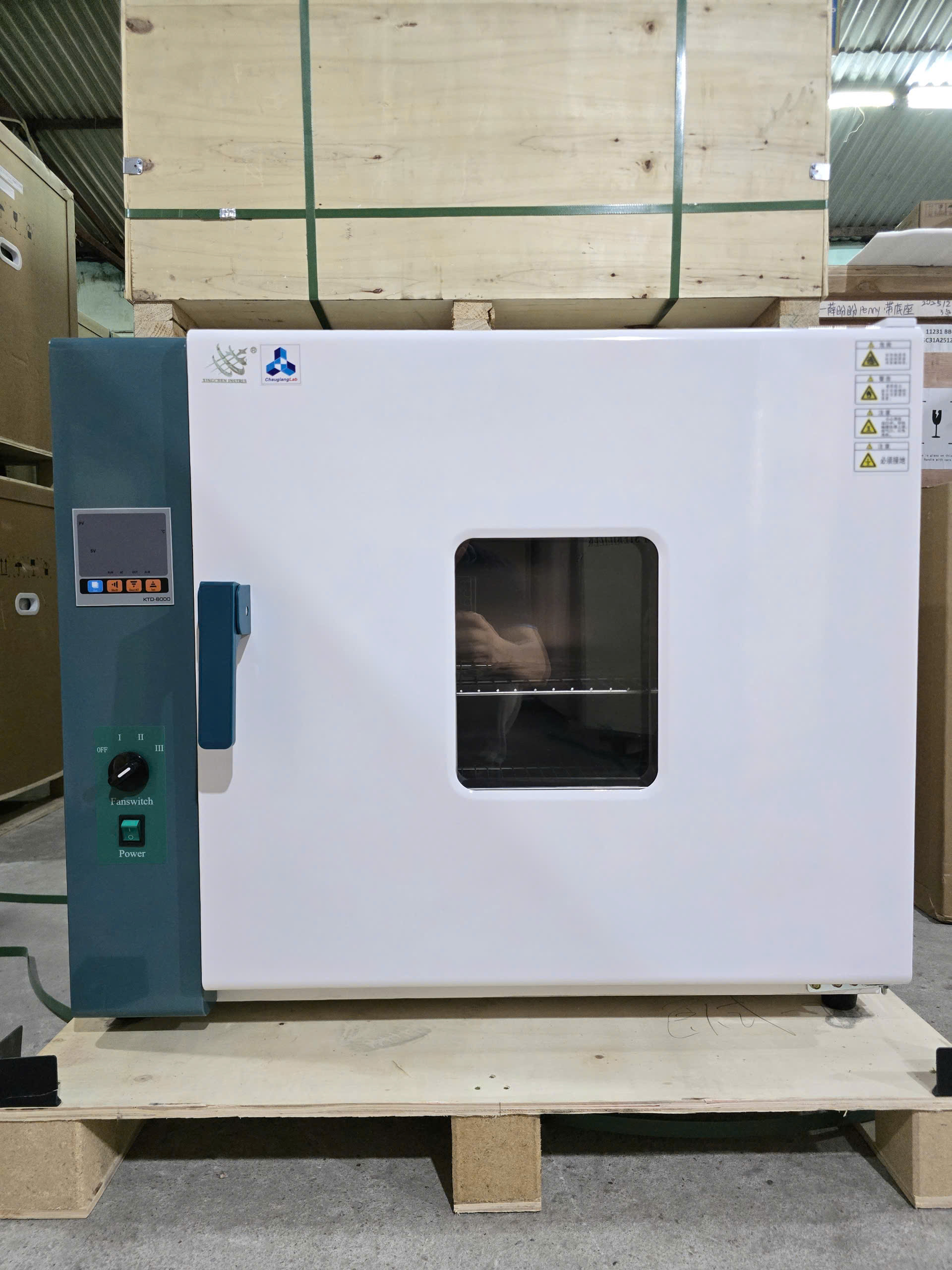 Tủ sấy 72 lít 101-1AB hãng xingchen, Trung Quốc