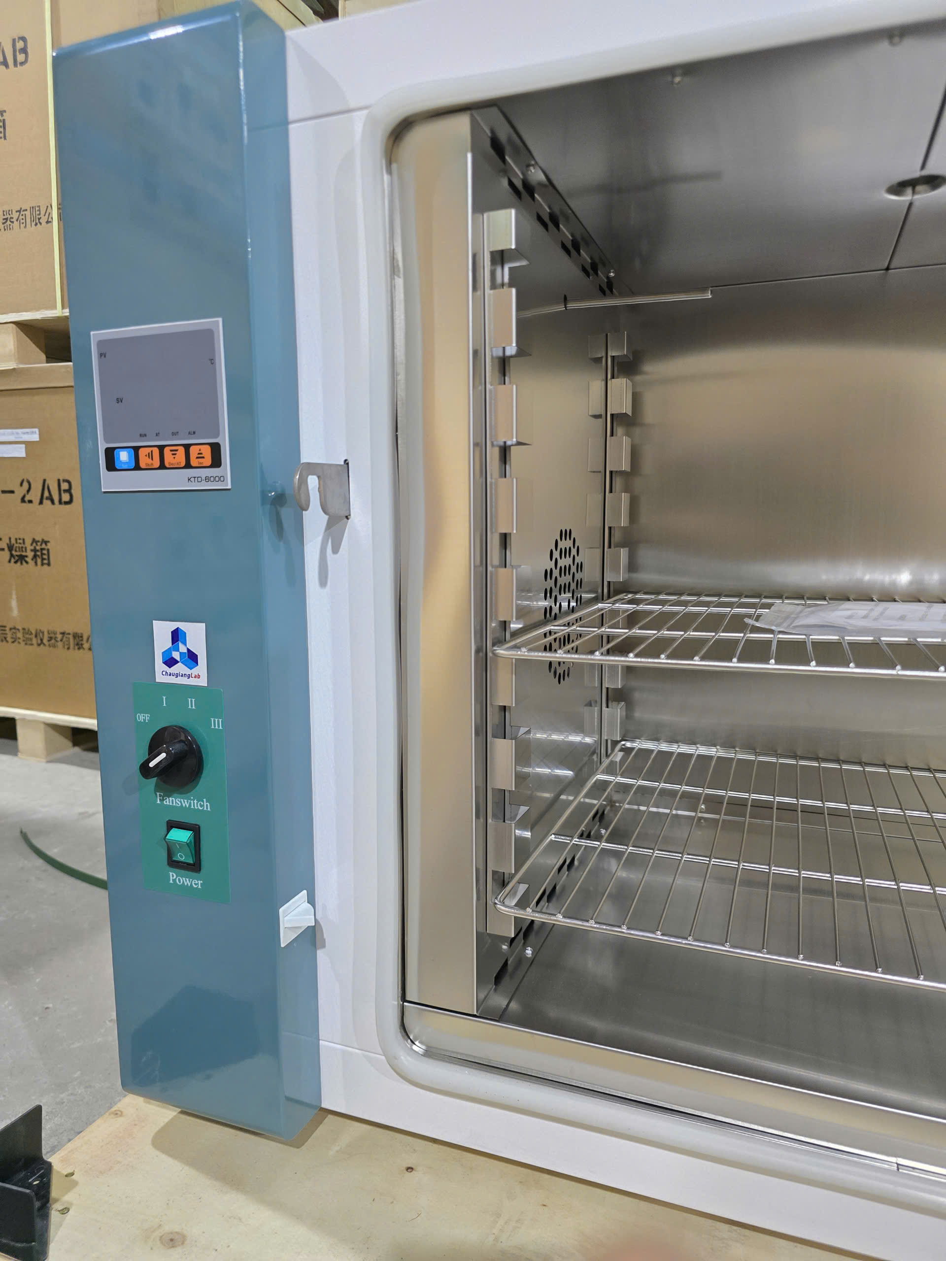 Tủ sấy 210 lít 101-3AB hãng xingchen, Trung Quốc