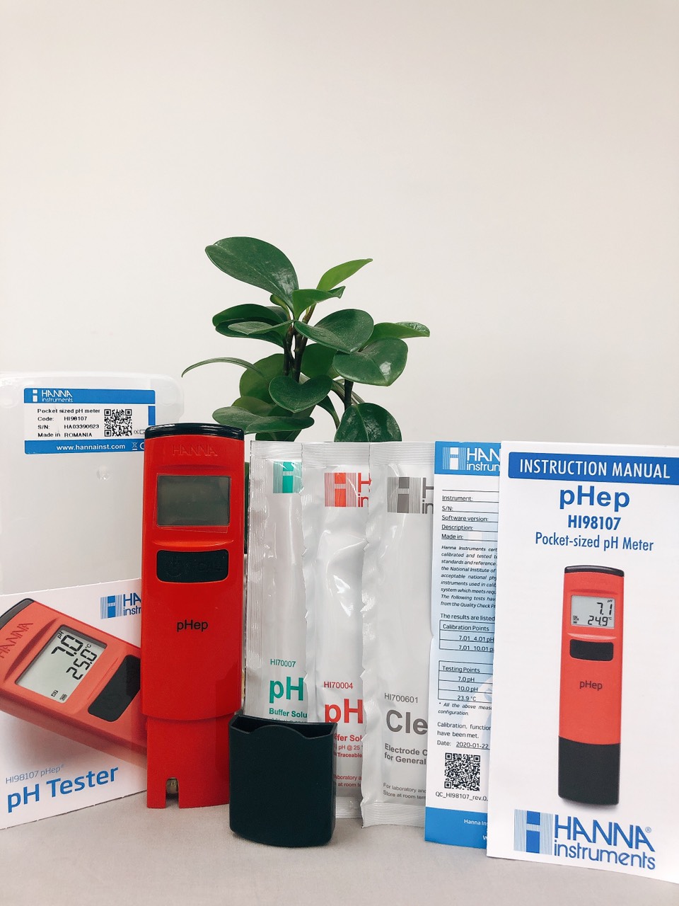 Bút đo pH/Nhiệt độ với độ phân giải 0.1pH HI98107, Hãng Hanna Instrumets