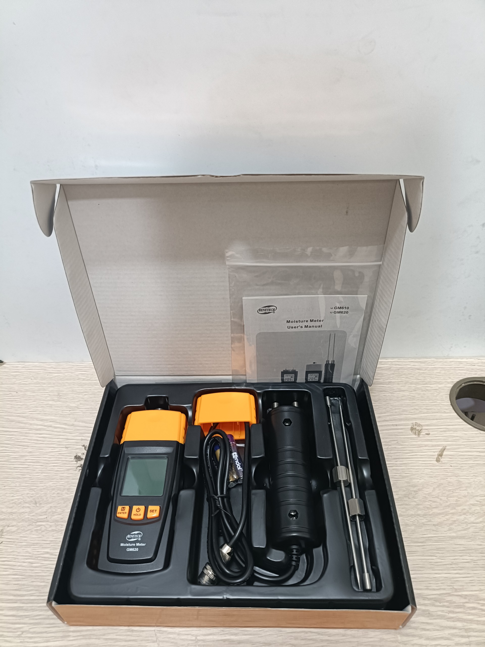 Máy đo độ ẩm GM620, Hãng Benetech