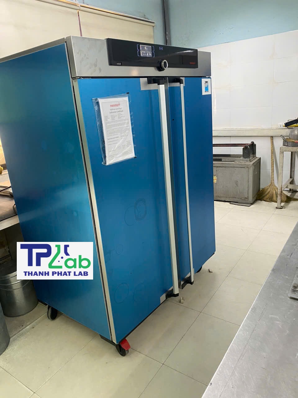 Tủ sấy Memmert 749 lít UN750