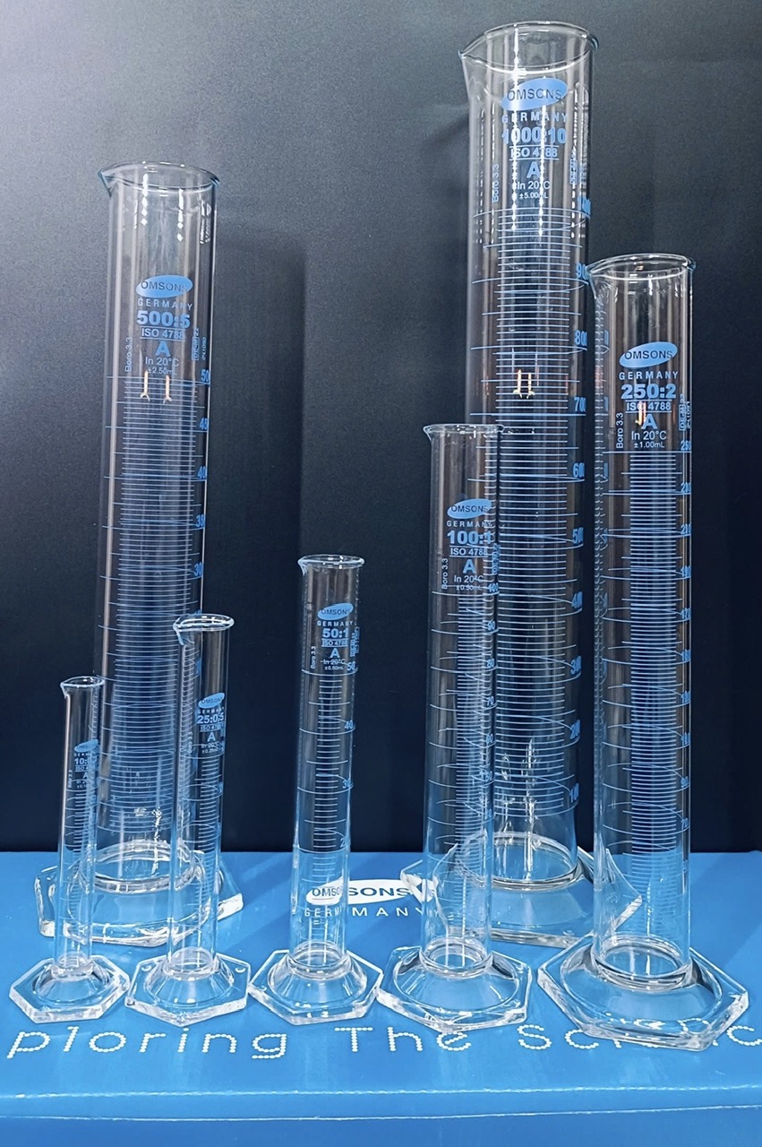 Ống đong thủy tinh 1000ml Class A, đế lục giác, Hãng OMSONS GERMANY