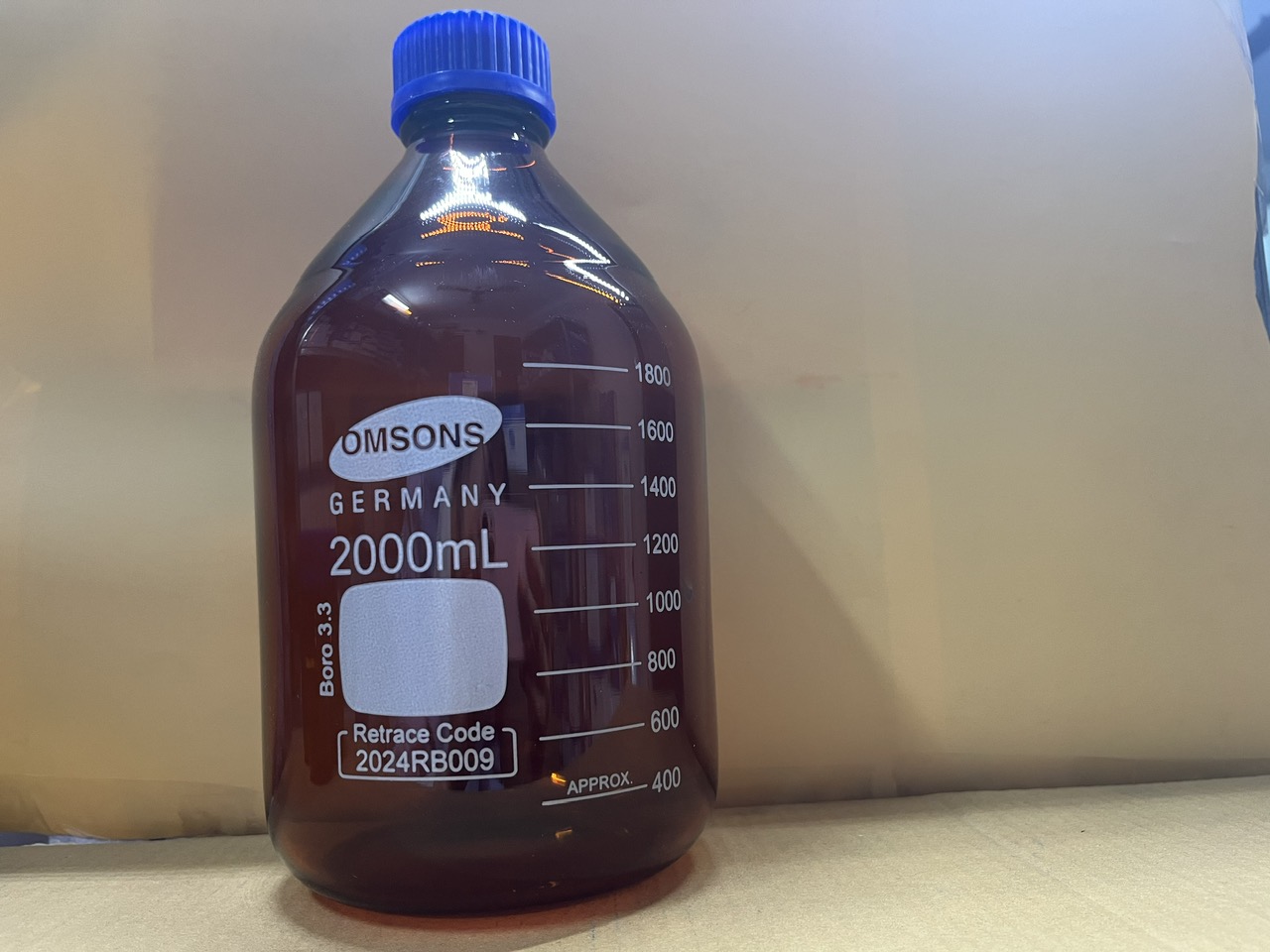 Chai trung tính nâu nắp vặn xanh 2000ml, Hãng OMSONS GERMANY