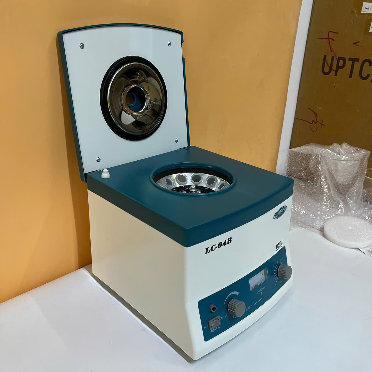 Máy ly tâm 12 ống model: LC-04B hãng ZENITH
