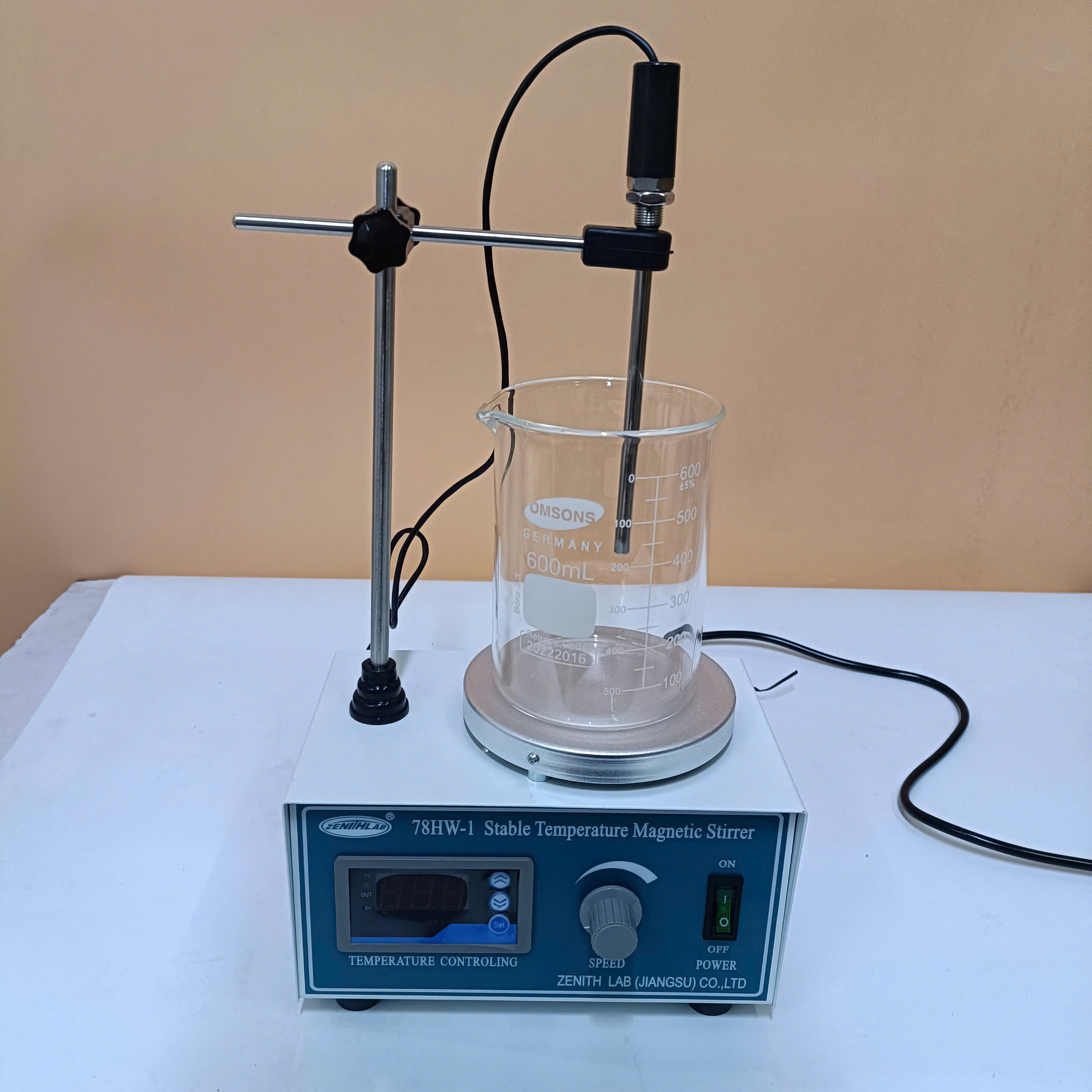 Máy khuấy từ gia nhiệt hiển thị số model: 78HW-1 hãng ZENITHLAB