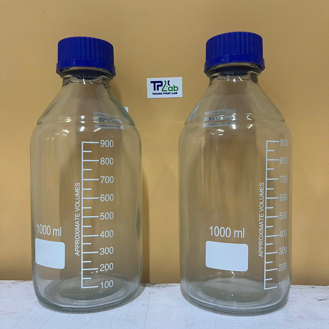 Chai nắp vặn trắng 1000ml, Hãng Govlab