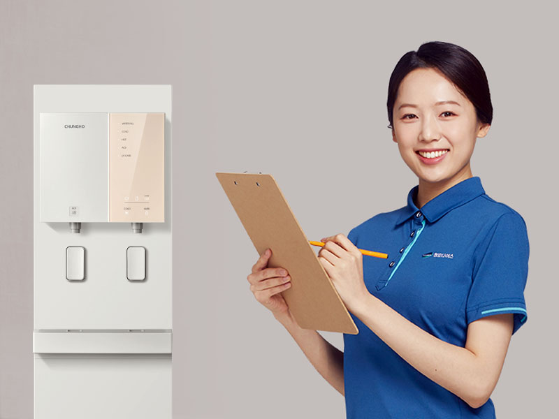 Khách hàng hài lòng với dịch vụ thuê máy lọc nước của ChungHo.