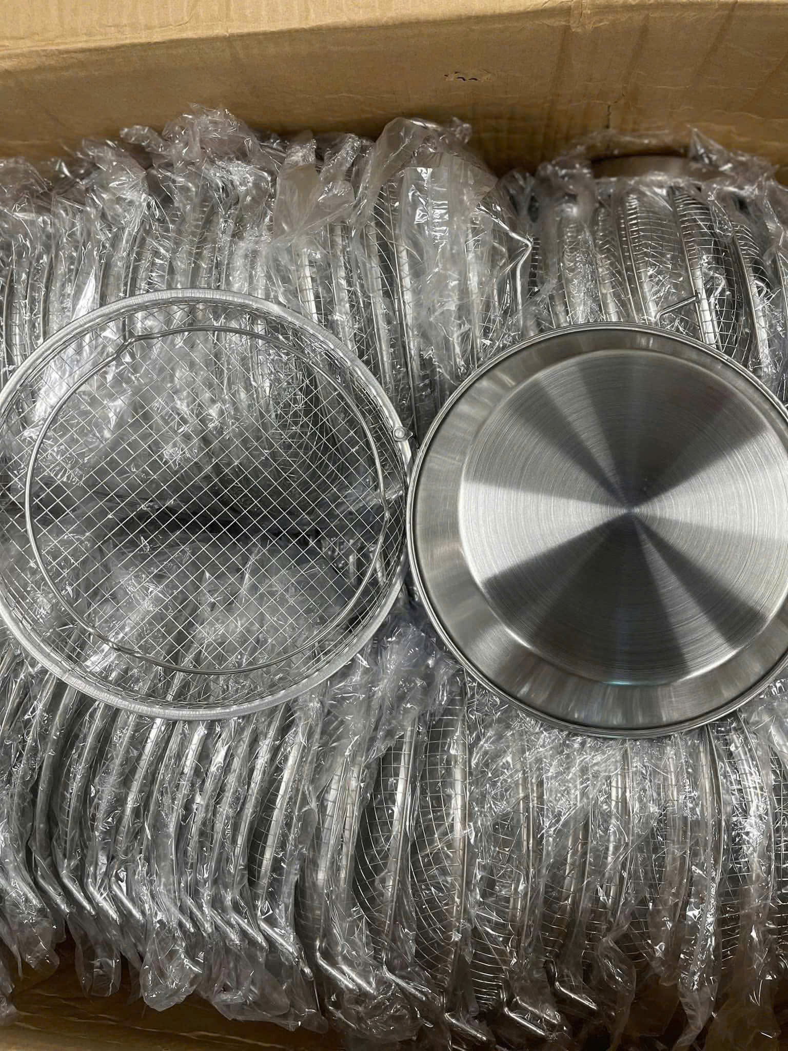 KHAY INOX KÈM VỈ LƯỚI size 22cm loại có tay cầm