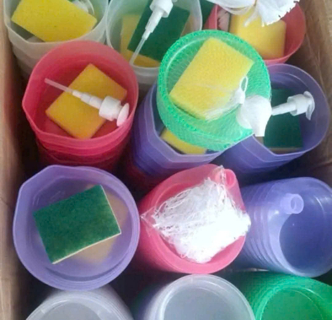 Hộp đựng nước rửa chén và bọt biển thiết kế 2 trong 1 tiện lợi