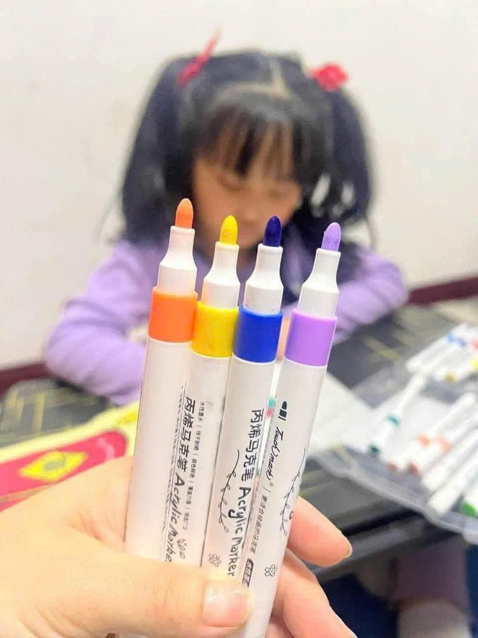 BỘ MÀU XỊN ACRYLIC 60 MÀU CHO BÉ