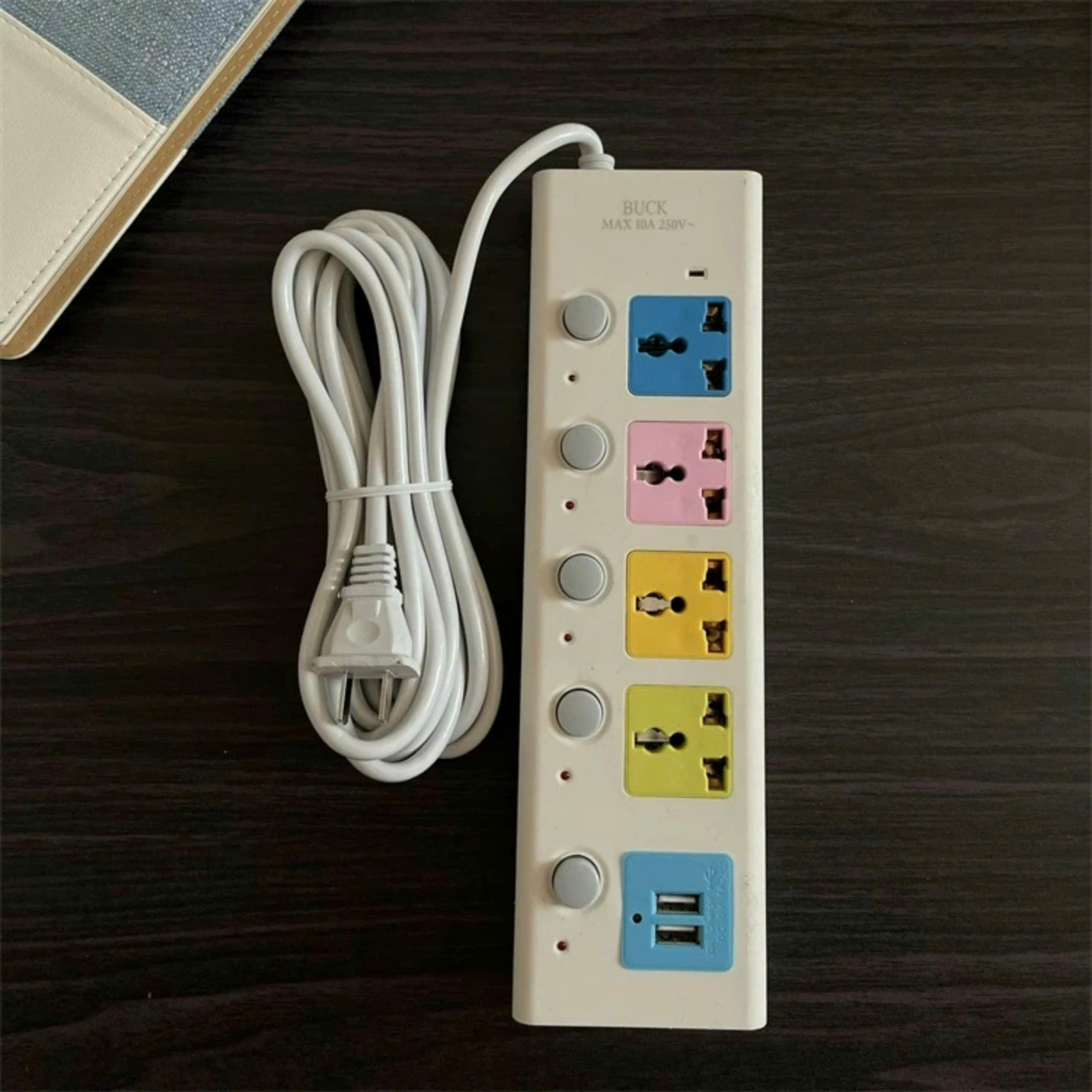 Ổ CẮM ĐIỆN USB CHỐNG GIẬT LOẠI 2M ĐA NĂNG