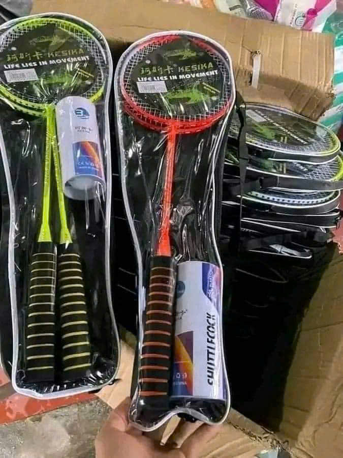 COMBO 2 VỢT CẦU LÔNG TẶNG KÈM 3 QUẢ CẦU