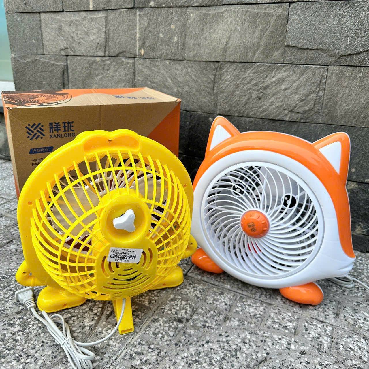 Quạt mini hình thú