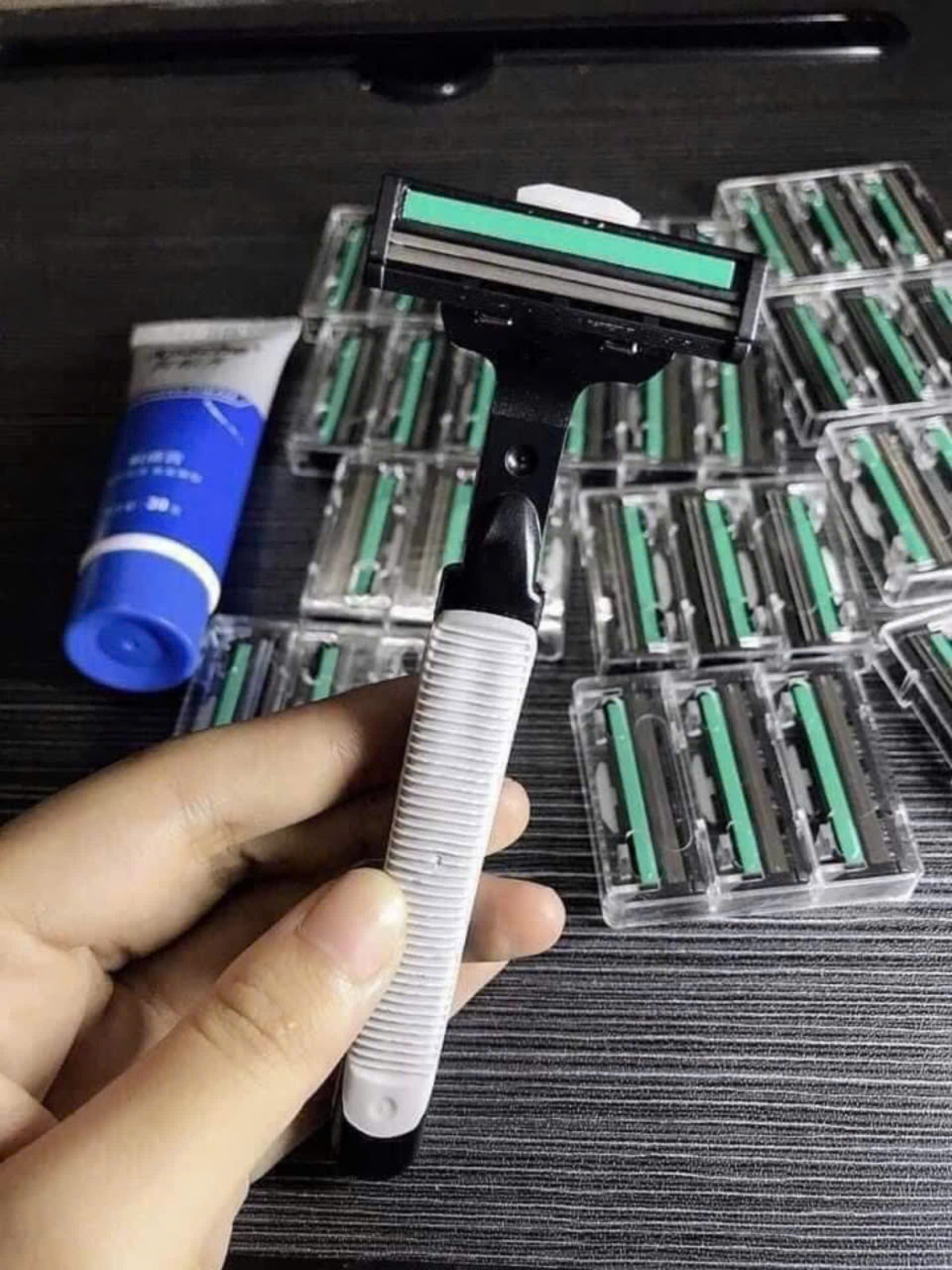 SÉT DAO CẠO RÂU+ 36 LƯỠI DAO