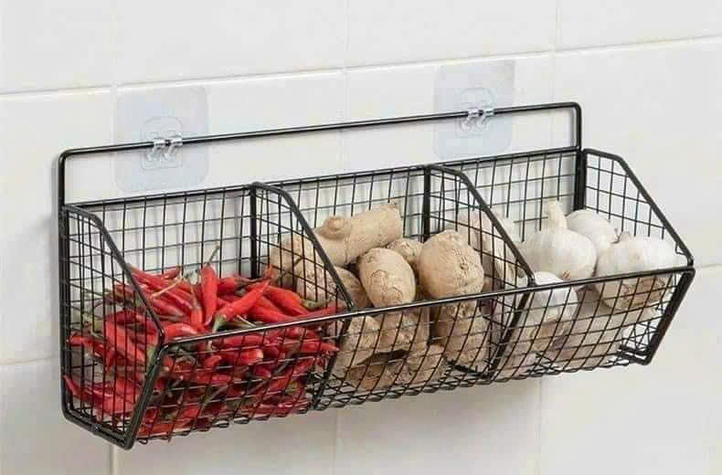 KỆ LƯỚI SẮT 3 NGĂN ĐỰNG GIA VỊ , NHÀ TẮM