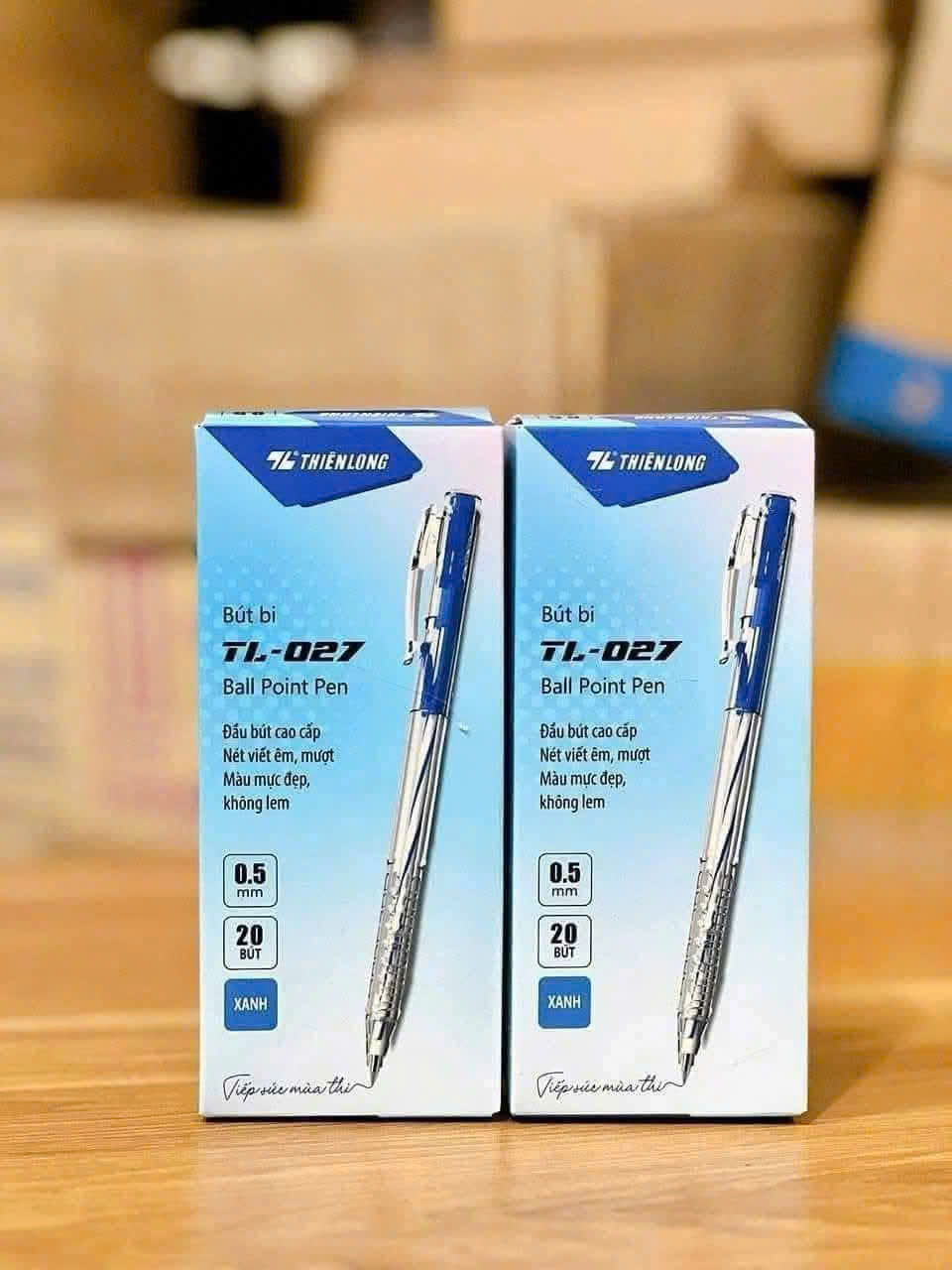 Hộp 20 Bút Bi Xanh Thiên Long