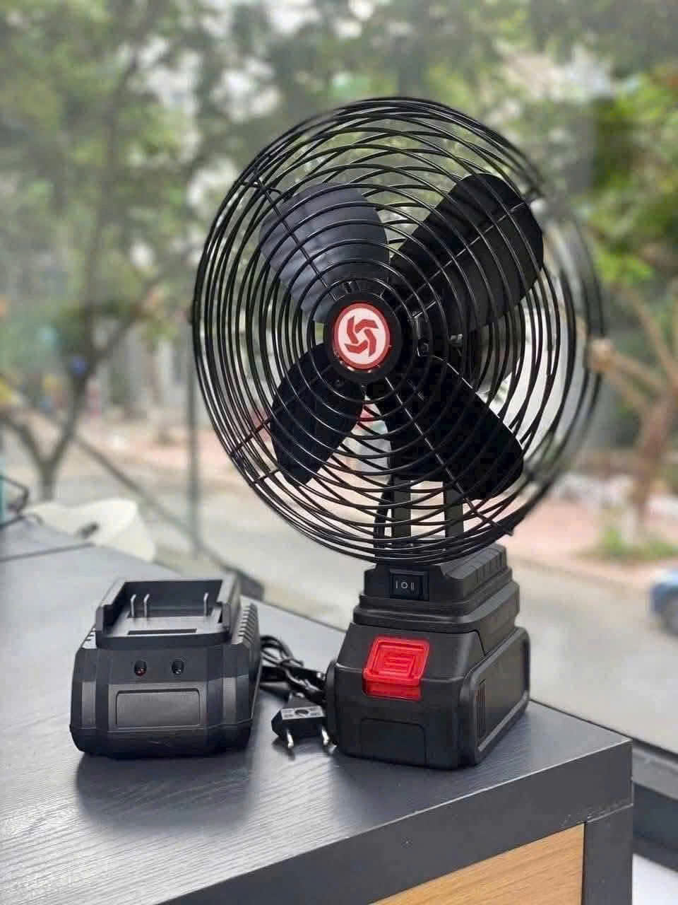 Quạt tích điện Chân Pin Phổ Thông,Quạt Pin 8 inch Sử Dụng Pin 10cell