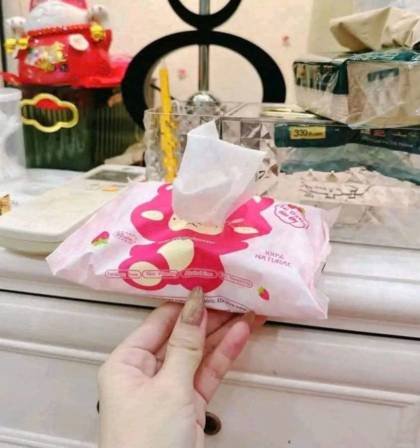 HỘP 10 GÓI  KHĂN GIẤY ƯỚT GẤU DÂU LOSTO