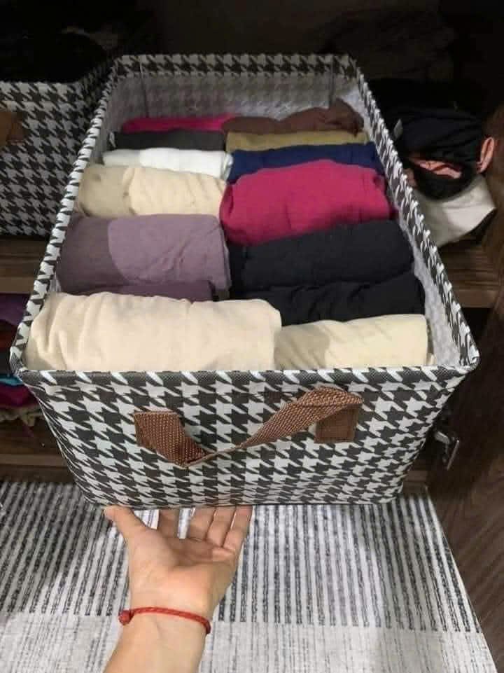 Hộp vải đựng quần áo caro size trung