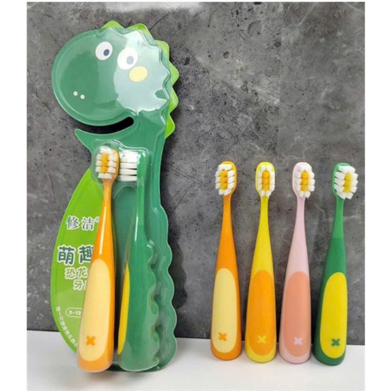 vỉ 2 BÀN CHẢI ĐÁNH RĂNG KHỦNG LONG CHO BÉ