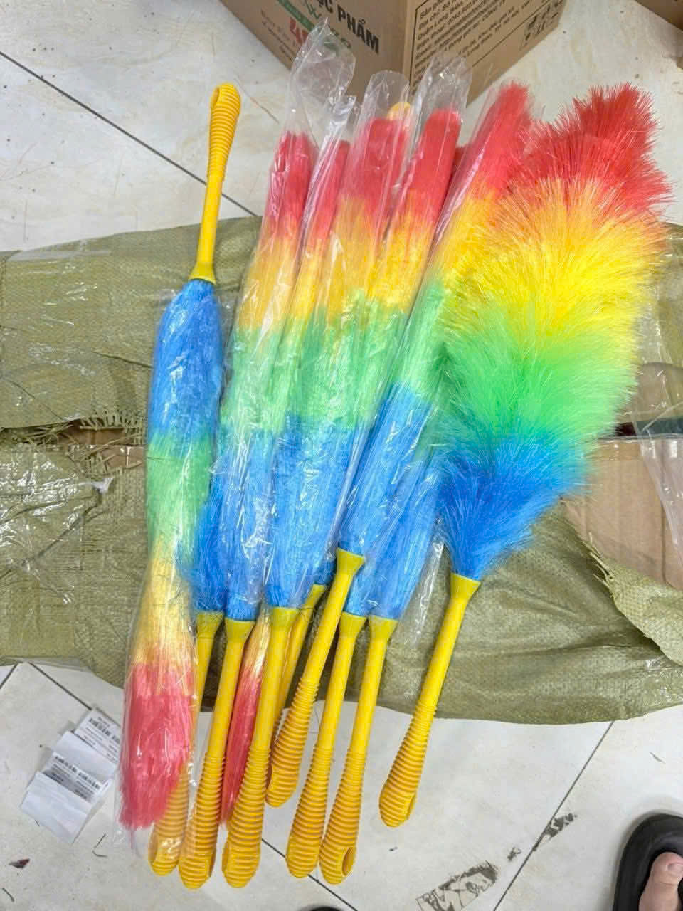 CHỔI QUÉT BỤI LÔNG MỀM – SIÊU NHẸ – SIÊU SẠCH
