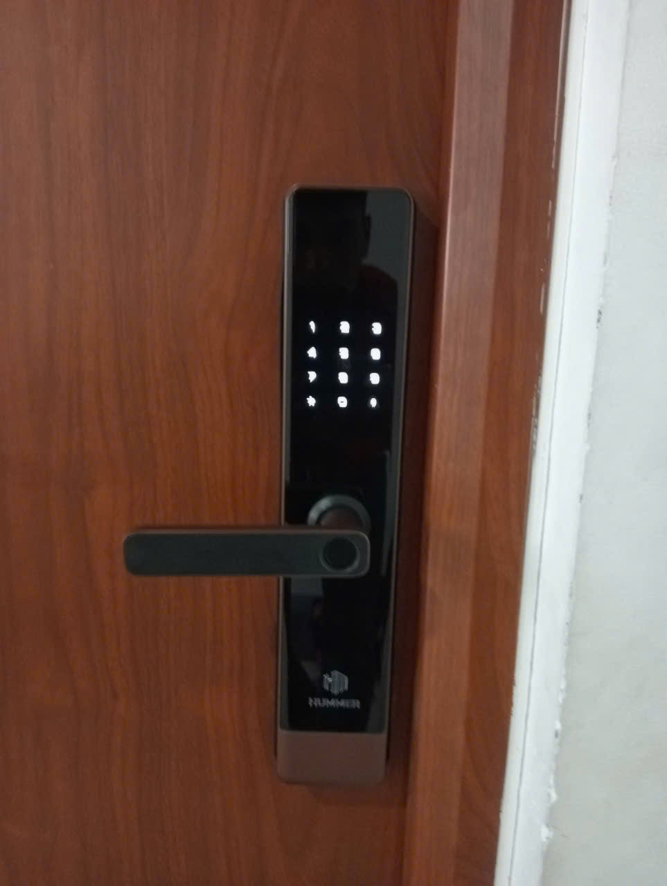 Khóa vân tay Hummer HM-666 lắp đặt tại Ecohome 3
