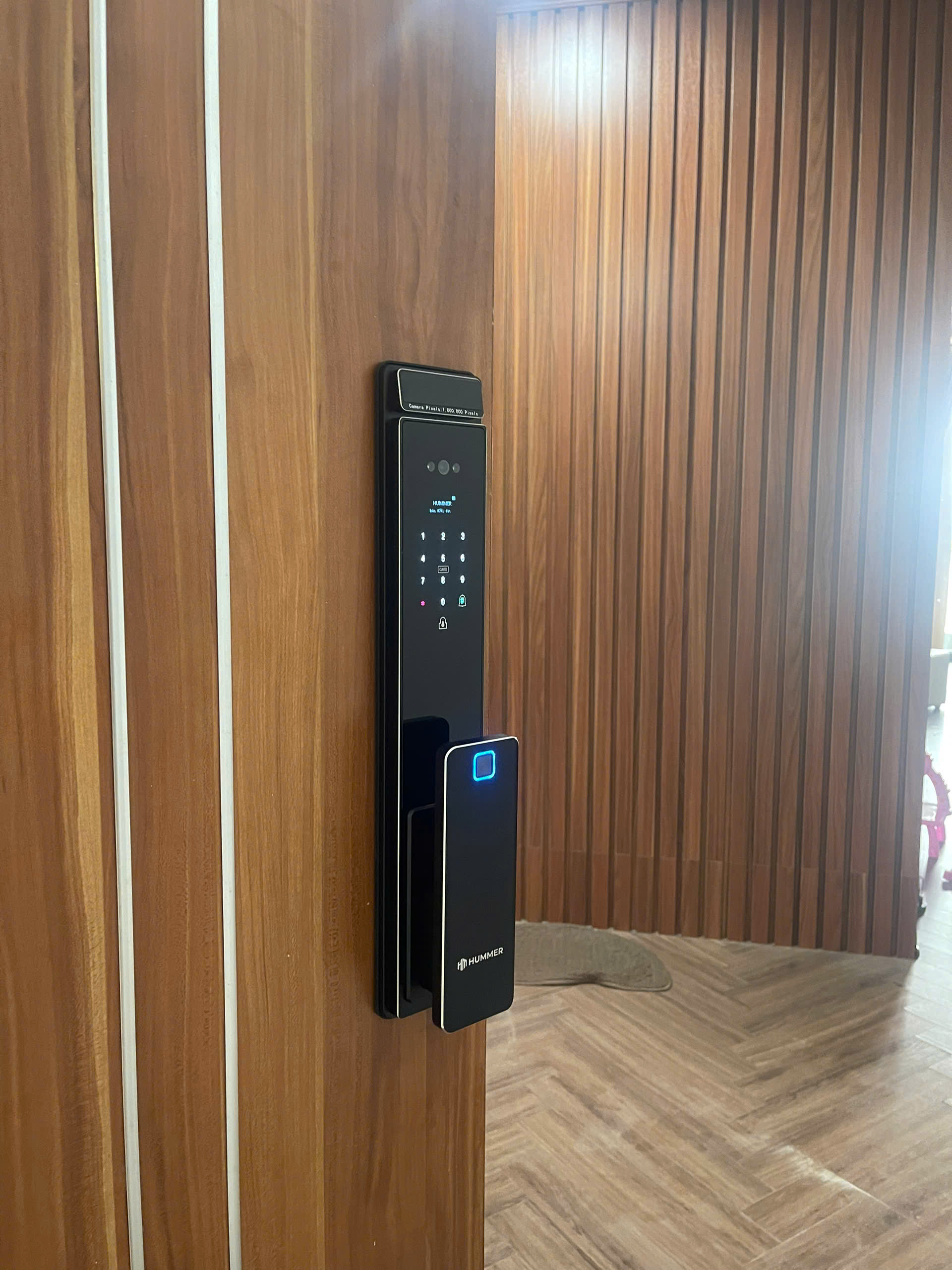 Khóa cửa vân tay HUMMER HM-890F Face ID