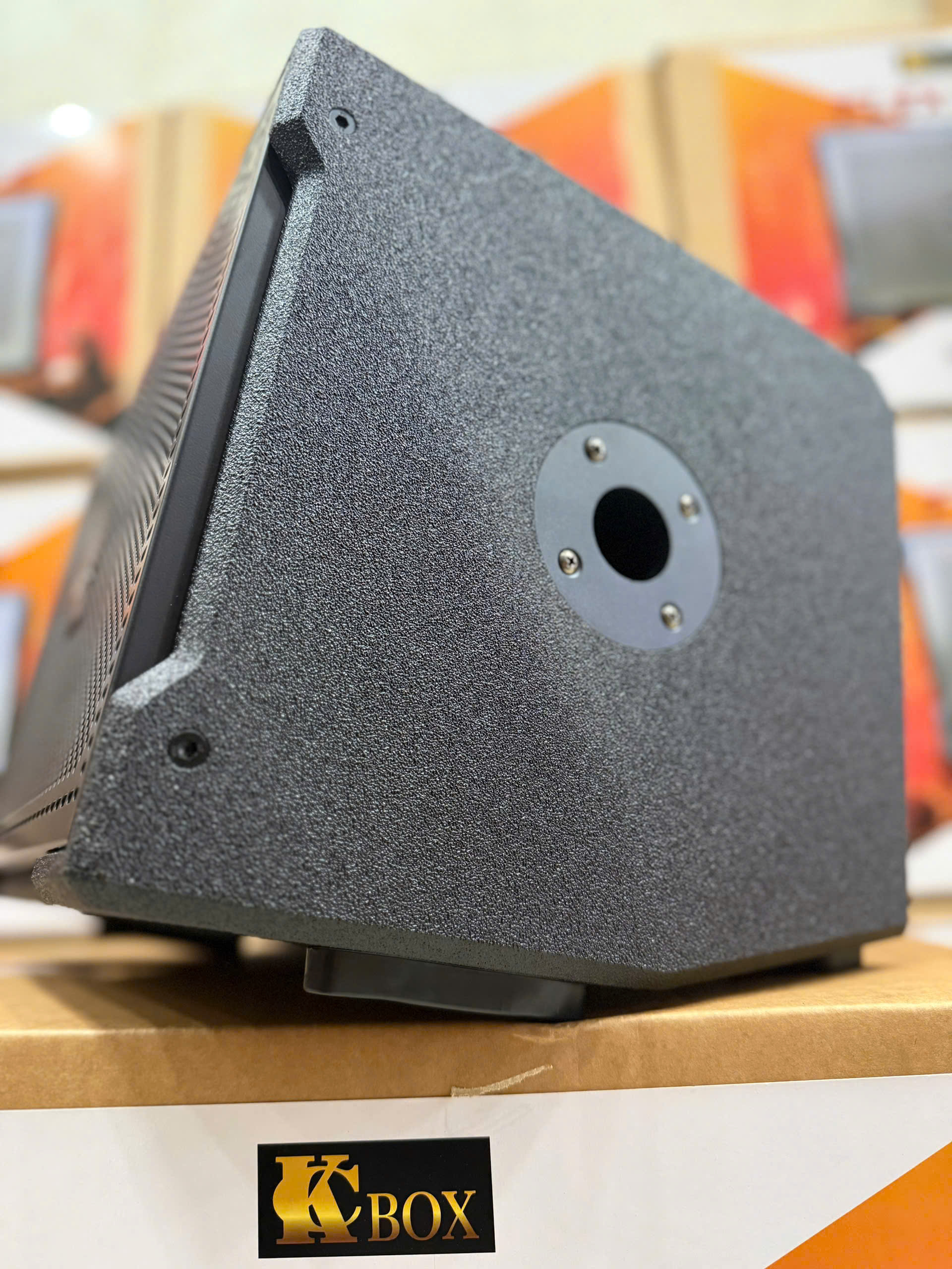 Loa Karaoke Di Động KCBOX FLEXIBLE (Bass 20 – 150W) Pin Rời 6000mAh, Micro UHF Pin Sạc