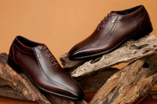 Top 10 shop giày da nam cao cấp Hà Nội uy tín chất lượng