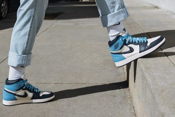 15 cách phối đồ với giày Jordan cổ cao nam sành điệu
