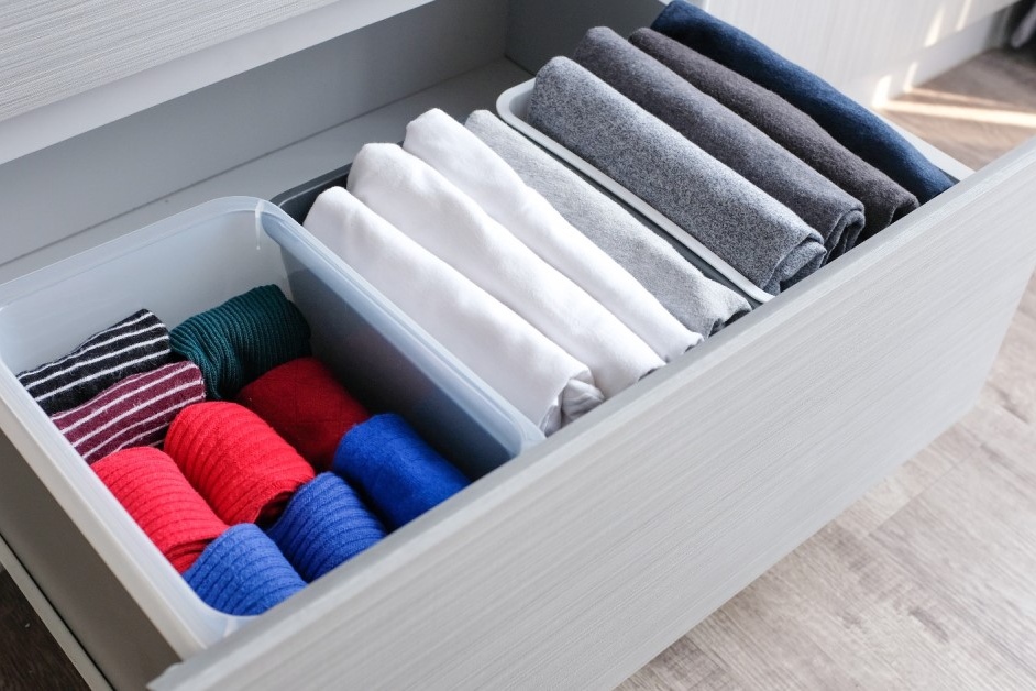 6 Cách gấp áo polo chuyên nghiệp, tối ưu không gian