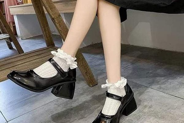 8 cách khắc phục giày búp bê bị rộng dễ dàng, hiệu quả