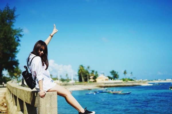 Đi du lịch nên mang giày gì tiện và thoải mái nhất