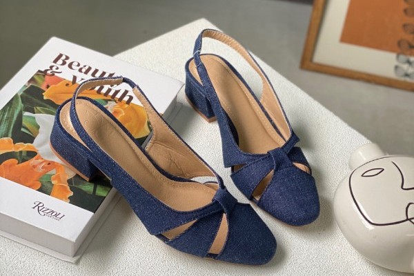 Giày bít là gì? Tìm hiểu về mẫu giày kinh điển này