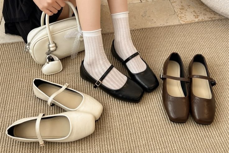 Giày mary jane là gì? Sức hút từ đôi giày tiểu thư cổ điển