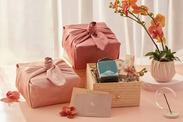 10 gợi ý quà tặng lý tưởng cho khách VIP