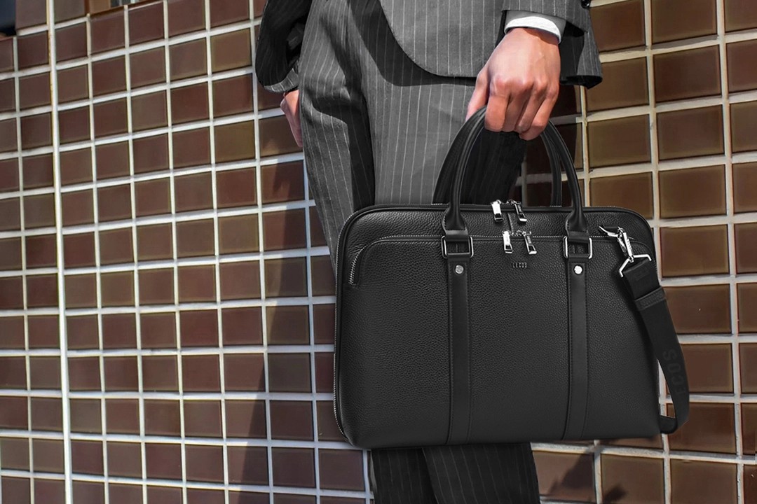 Vượt xa set quà truyền thống với quà tặng túi xách da cho đối tác