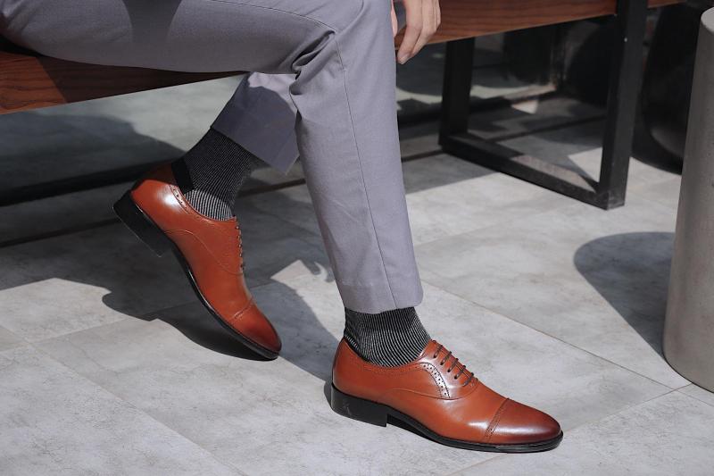 11 thương hiệu giày da nổi tiếng Việt Nam được yêu thích nhất