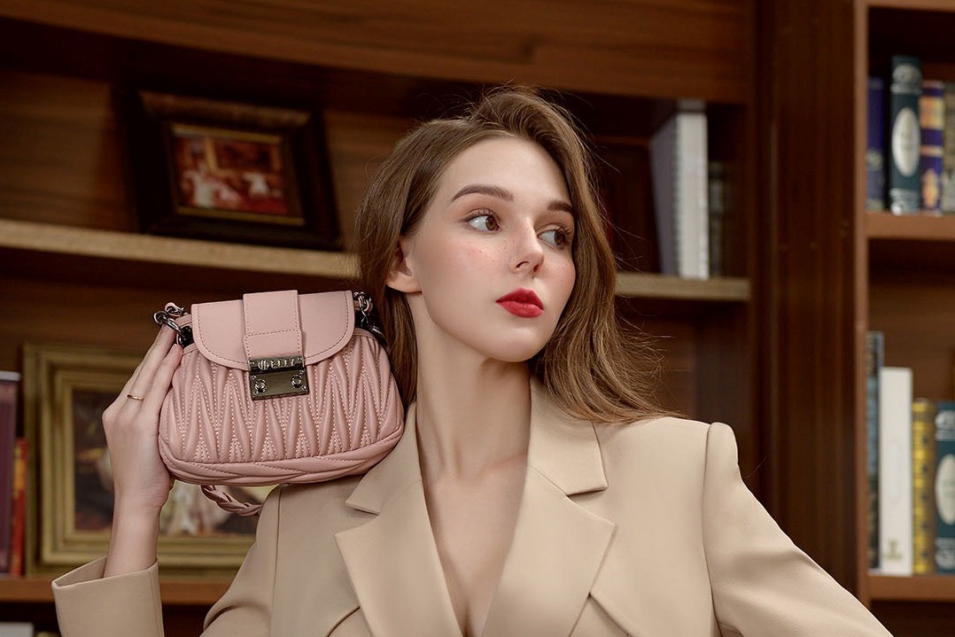 Các thương hiệu túi xách nổi tiếng tại Việt Nam 2025