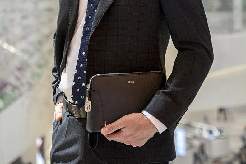 Top giải pháp quà tặng thời trang cho doanh nghiệp 2026