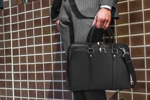 Túi Xách Thời Trang – Giải Pháp Quà Tặng Nhân Viên Dịp Lễ