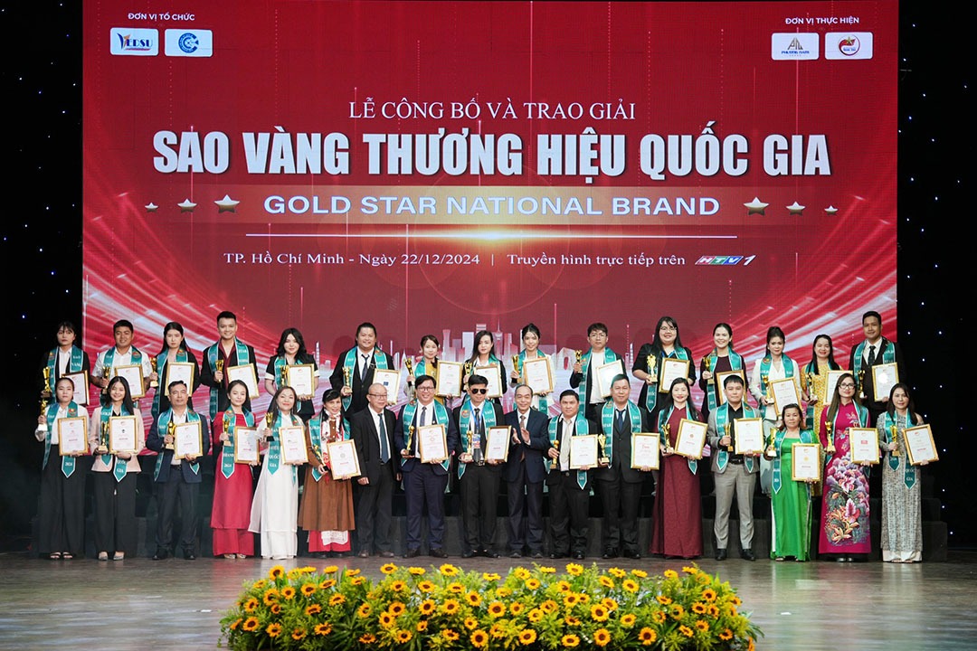 Trong suốt quá trình hoạt động, Lecos được nhiều tổ chức và hiệp hội doanh nghiệp vinh danh trong các hạng mục thương hiệu uy tín, sản phẩm chất lượng, dịch vụ tin dùng tại Việt Nam và Châu Á.